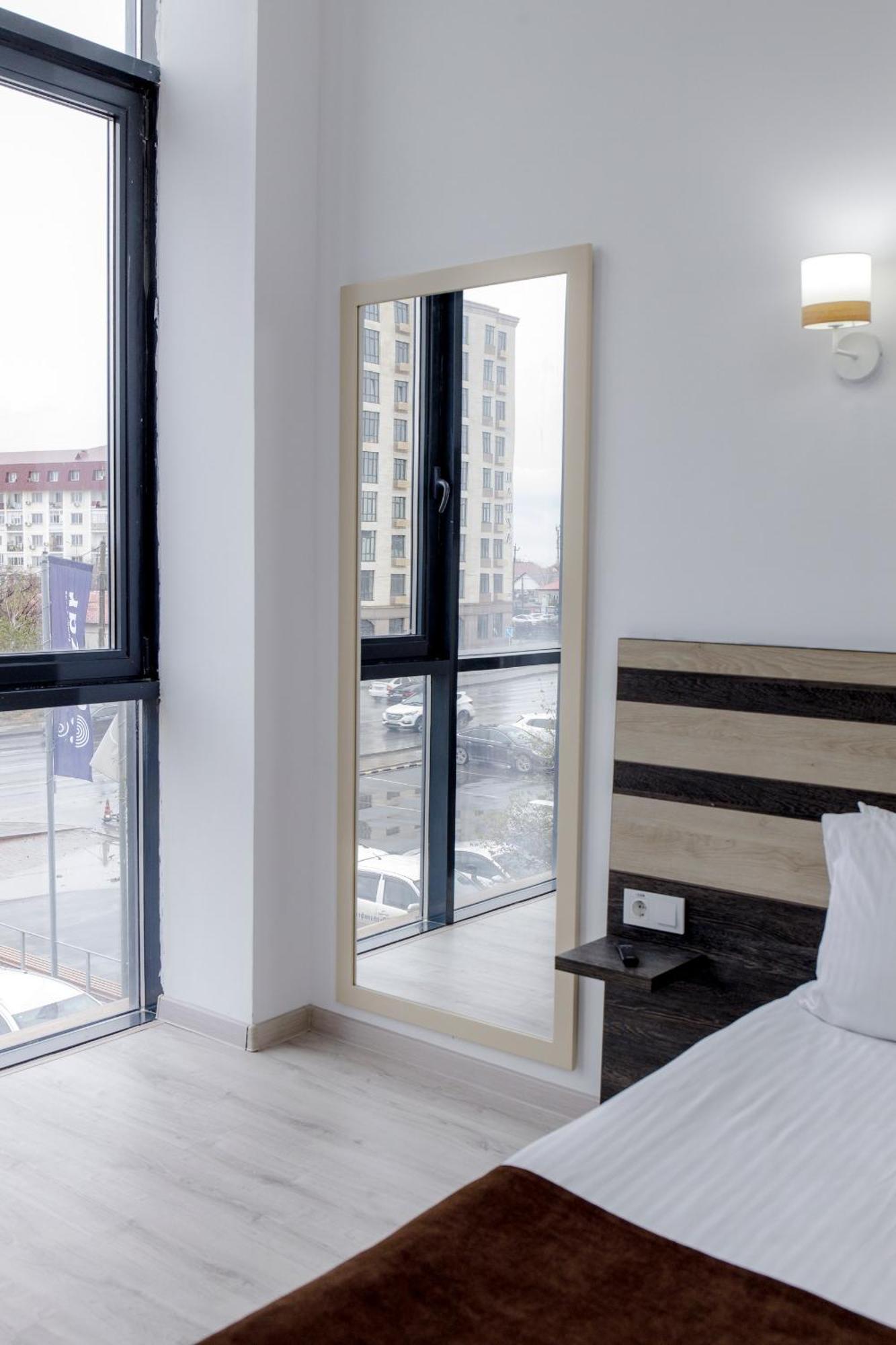Infinity Plaza Block 1 Hotel Atyraū Eksteriør billede
