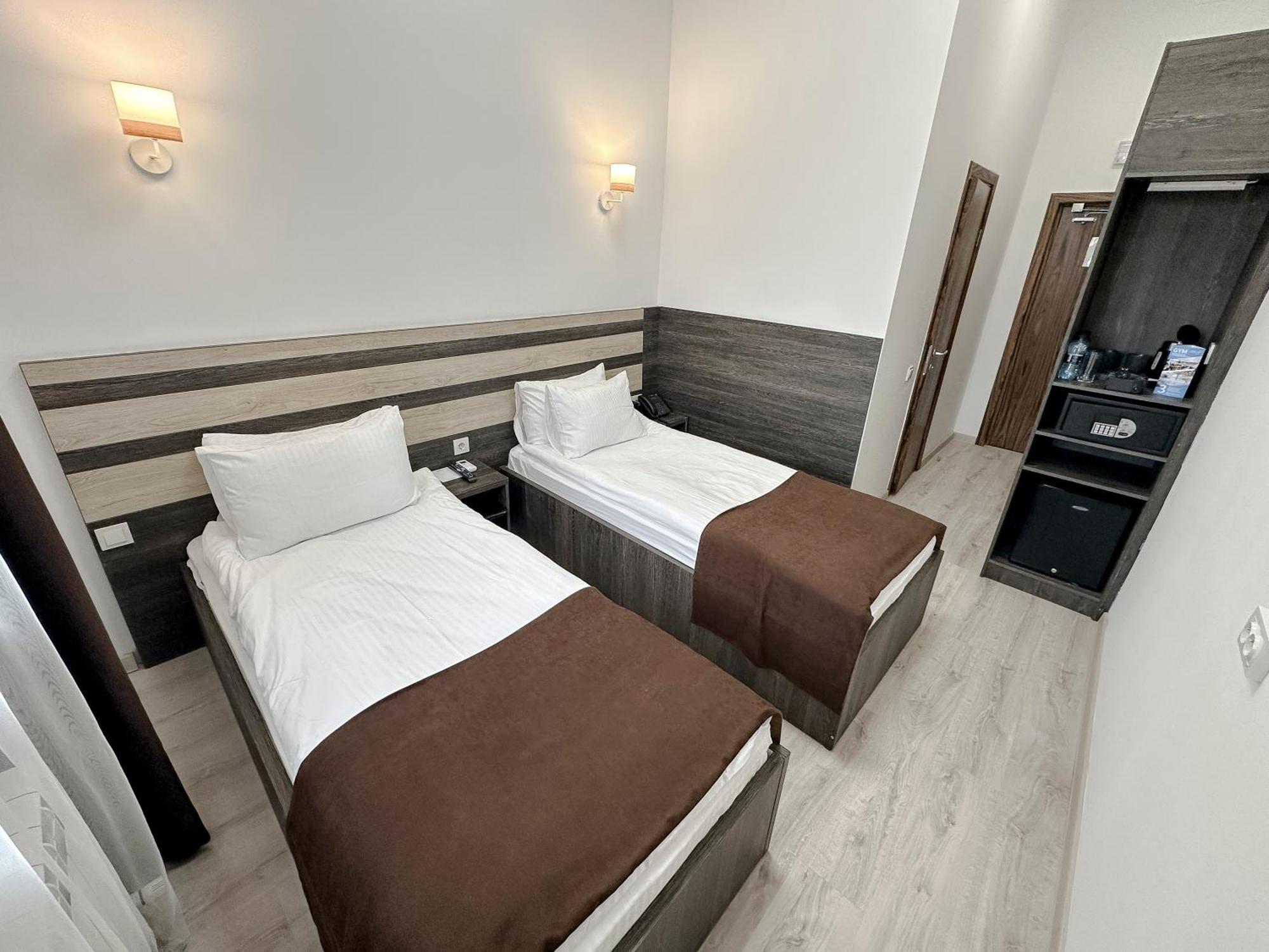 Infinity Plaza Block 1 Hotel Atyraū Eksteriør billede