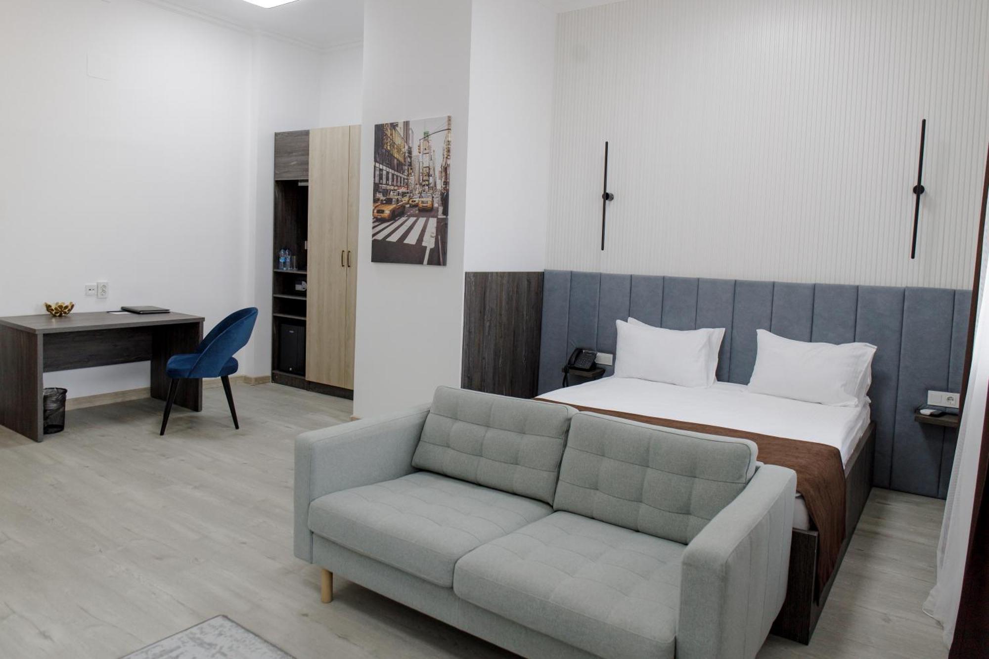 Infinity Plaza Block 1 Hotel Atyraū Eksteriør billede