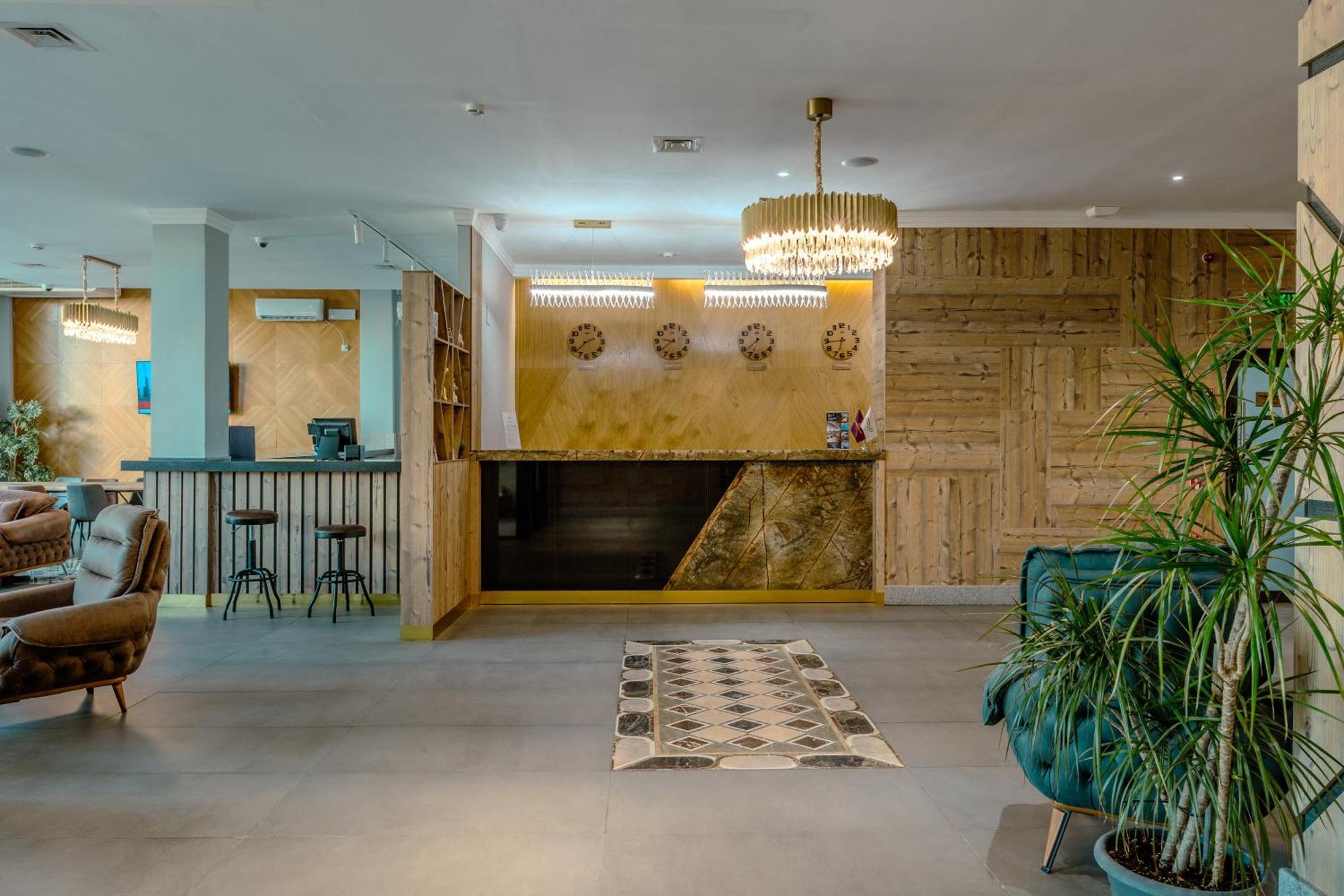 Infinity Plaza Block 1 Hotel Atyraū Eksteriør billede