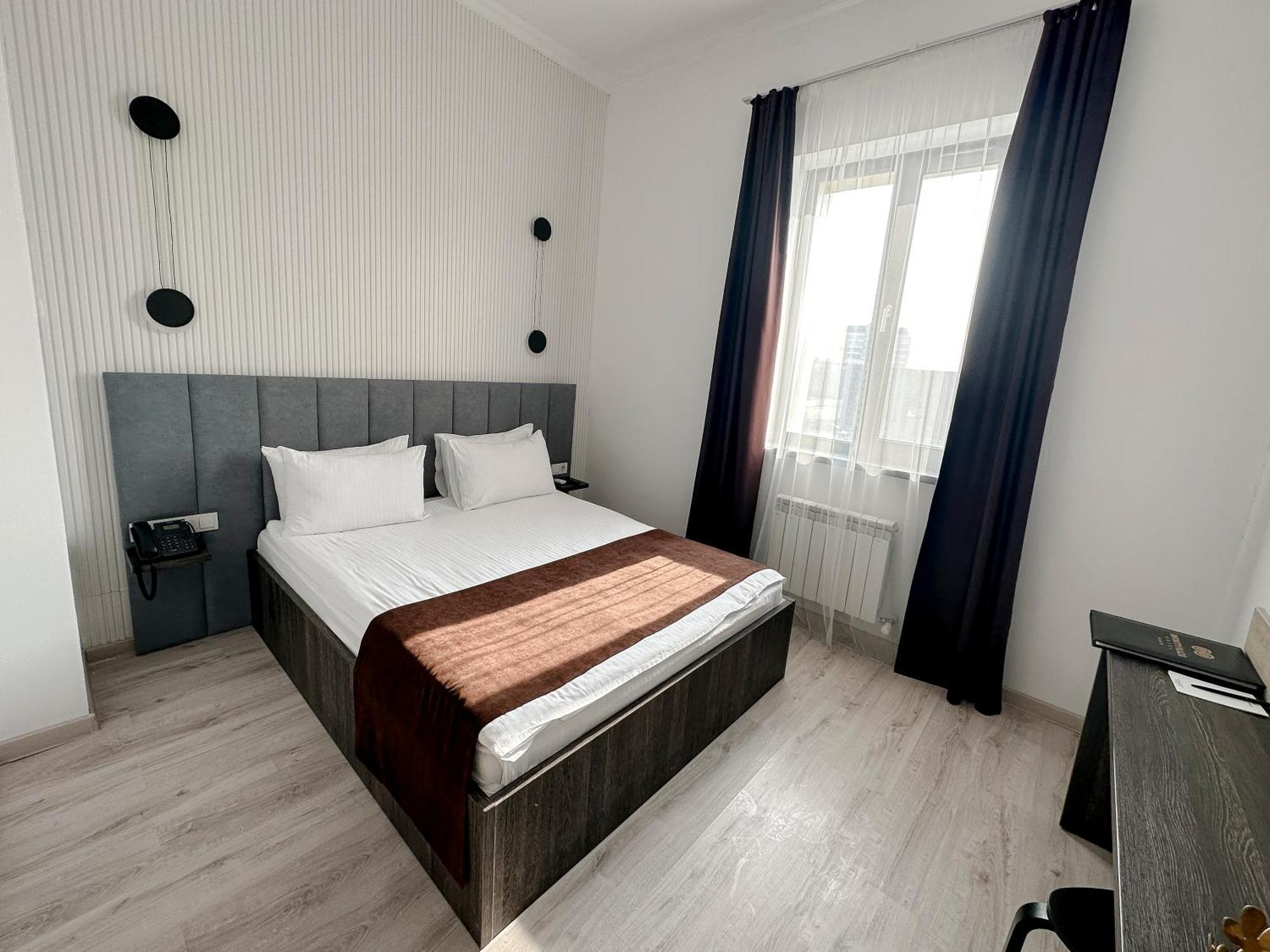 Infinity Plaza Block 1 Hotel Atyraū Eksteriør billede