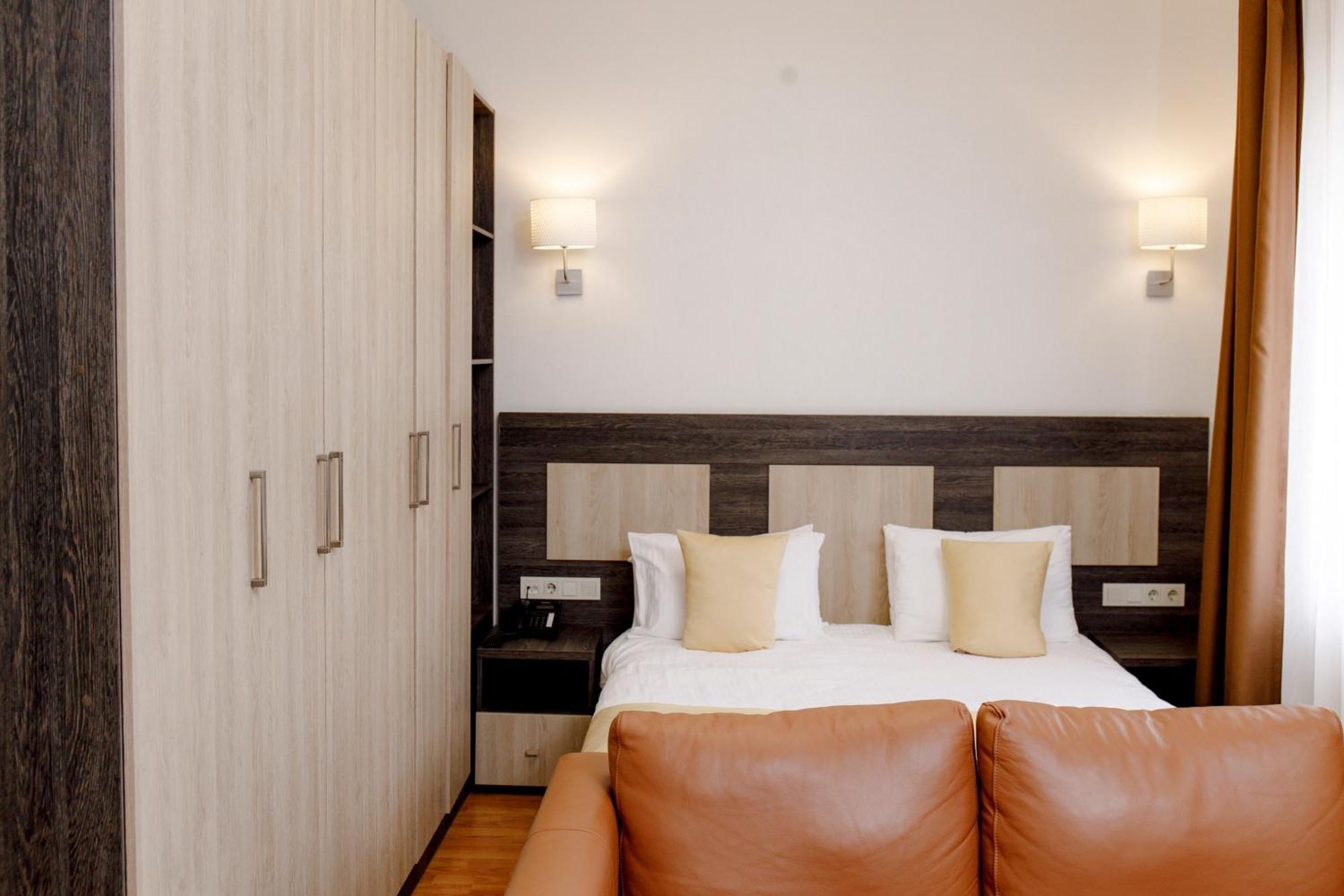 Infinity Plaza Block 1 Hotel Atyraū Eksteriør billede